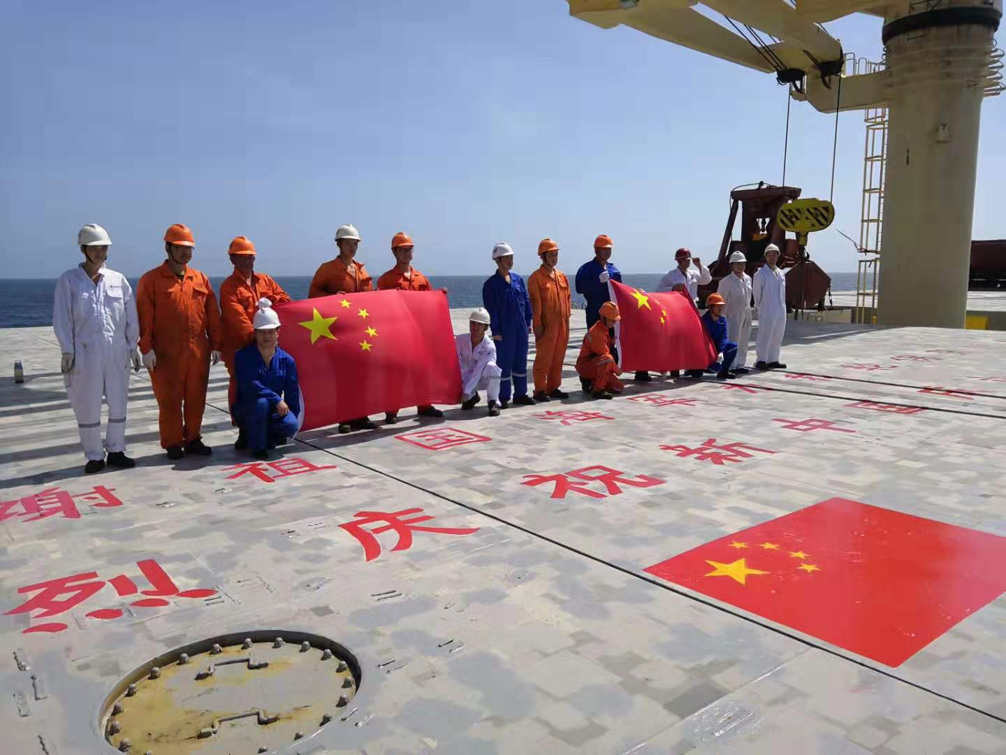 中華門輪，祖國(guó)海軍為你護(hù)航！